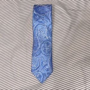 Men’s blue paisley tie